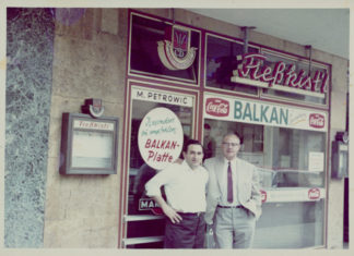 Restaurant in der Mannheimer Fressgasse, 1965.