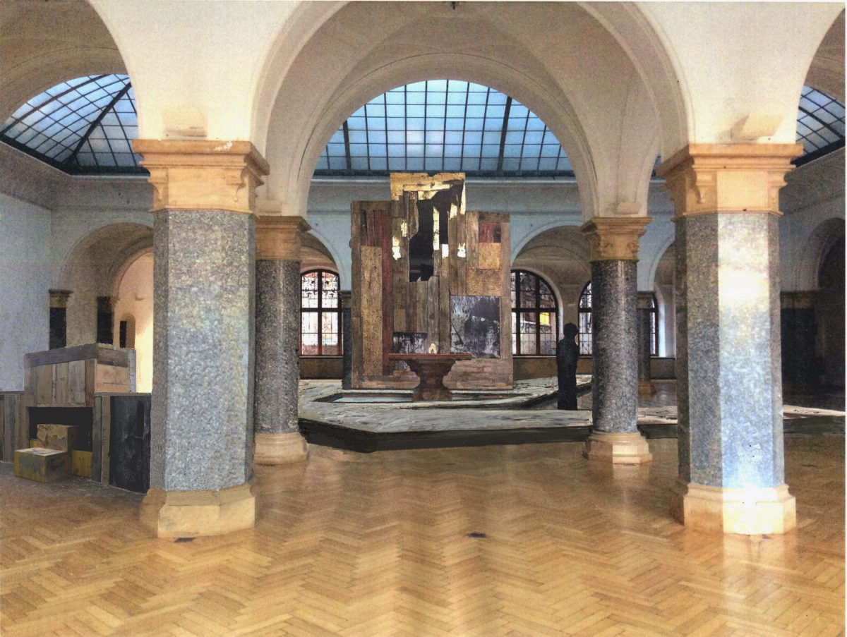 blick in die Rathausgalerie auf den Brunnen mit Kunstobjekt zur Ausstellung Sieg über das Siegen