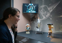 Auch das Ost- und West-Sandmännchen sind in der Ausstellung im TECHNOSEUM zu sehen.