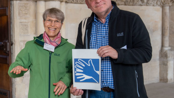 Annegret und Rudolf Tumbrink führen durch den Paulusdom Münster in DGS